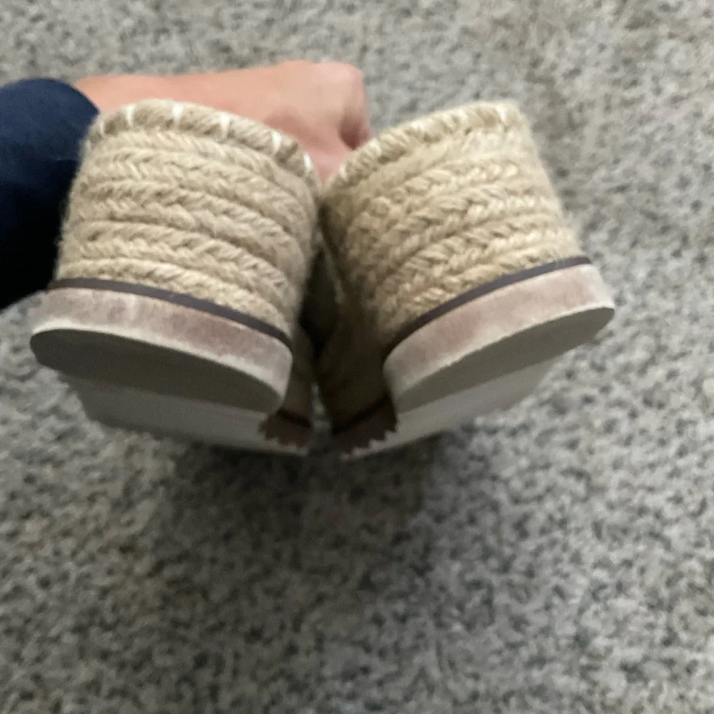 Oasis Society Tan Espadrille Slide Sandals - Size 9